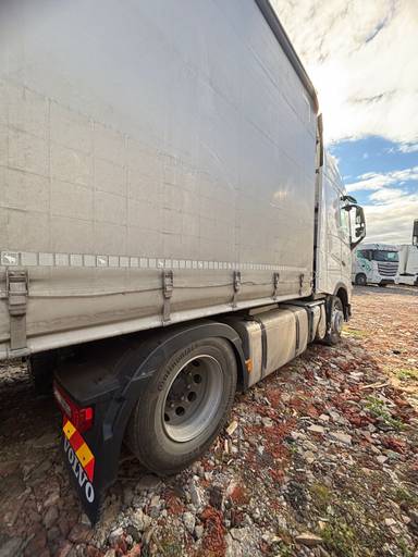 Volvo FH 460 4x2 (FH Globetrotter)
