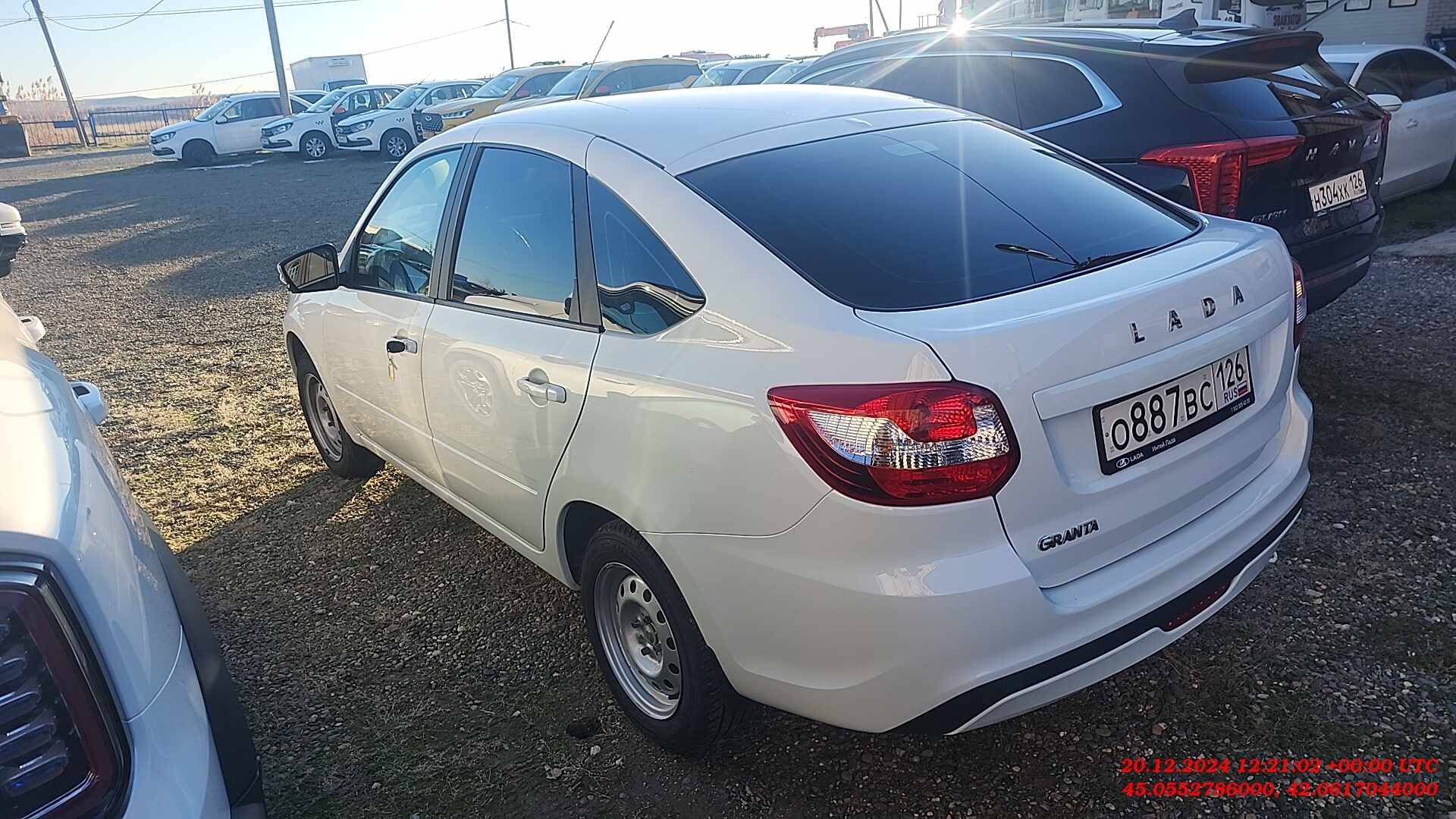 Lada Granta лифтбек,  32 628 км, 2024 года в лизинг