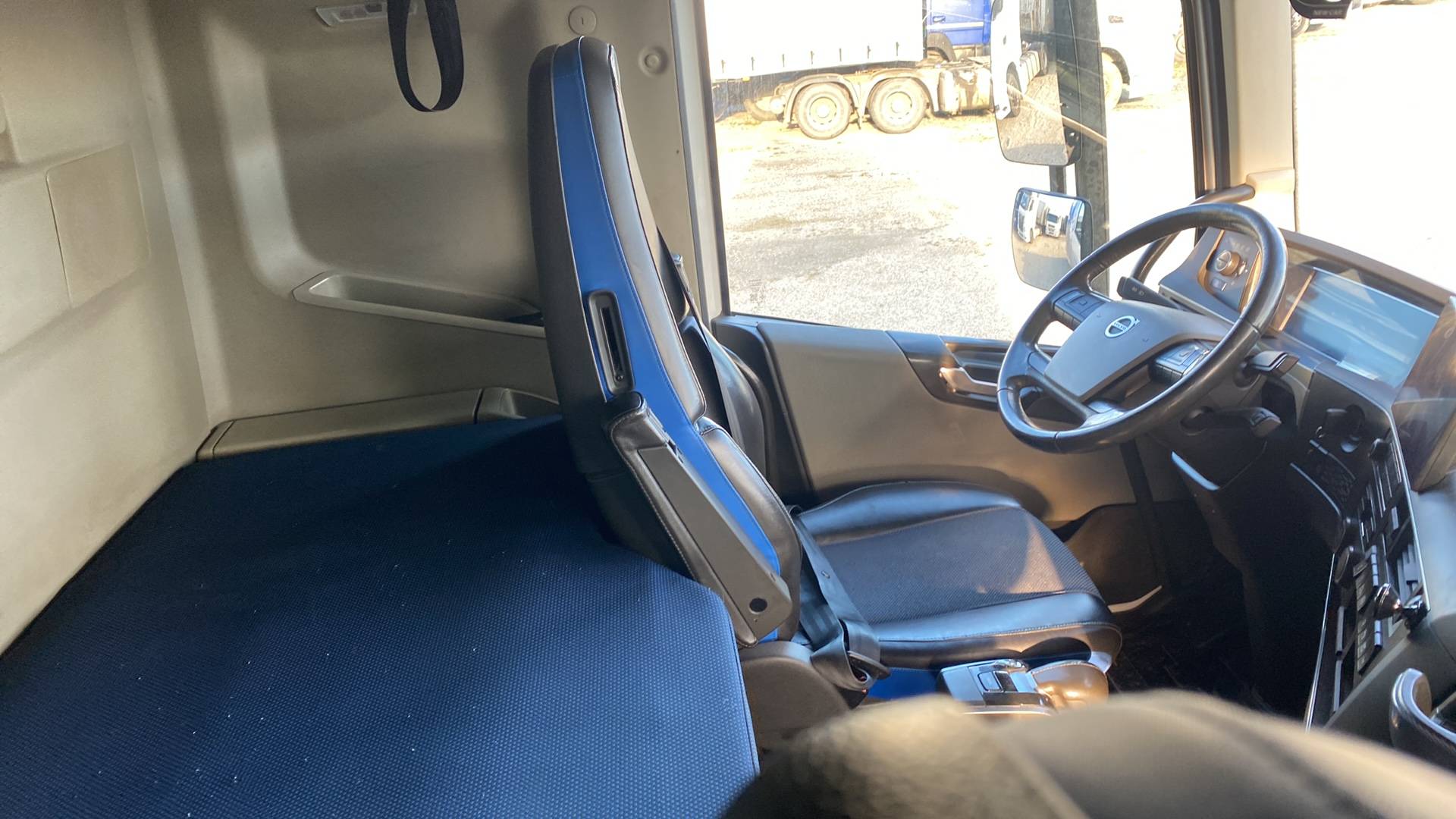 Volvo FH 500 4x2 (FH Globetrotter XL),  501 716 км, 2021 года в лизинг