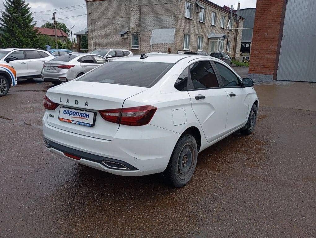 Lada Vesta седан,  129 685 км, 2024 года в лизинг