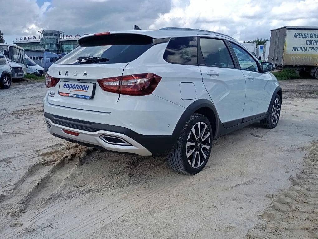 Lada Vesta универсал Кросс,  51 588 км, 2024 года в лизинг