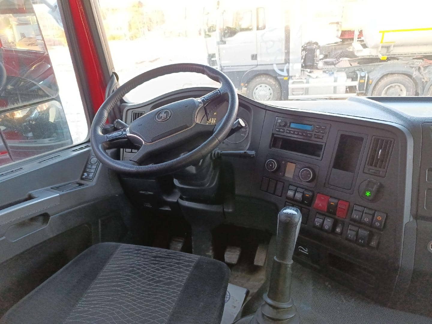 Shacman SX32586W385С,  73 978 км, 2023 года в лизинг