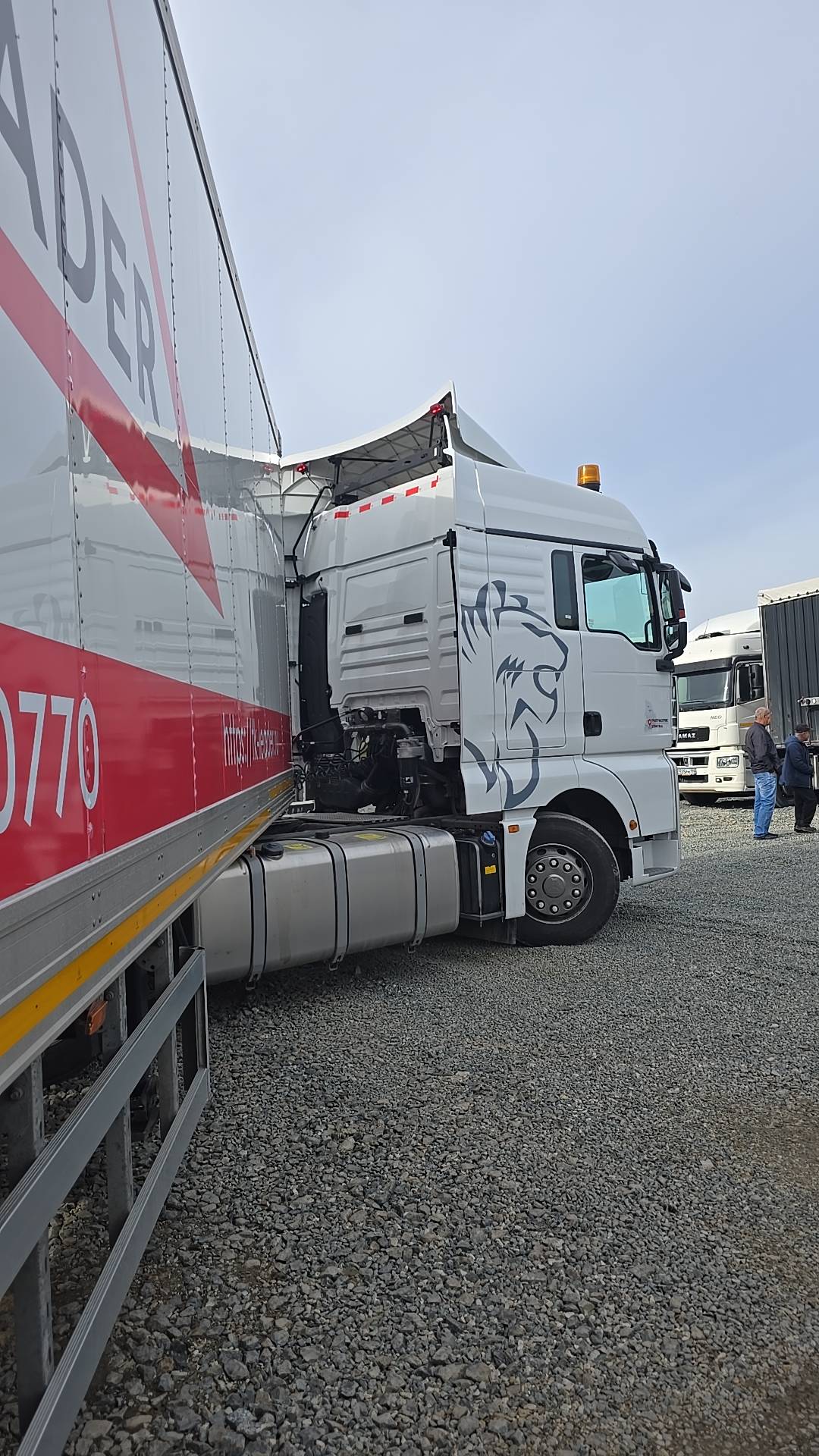 Sitrak C7H 4x2 ZZ4186V361HE,  291 651 км, 2023 года в лизинг