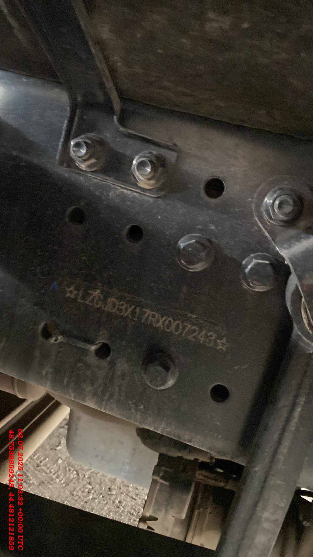 Shacman SX4188YY381,  137 516 км, 2024 года в лизинг