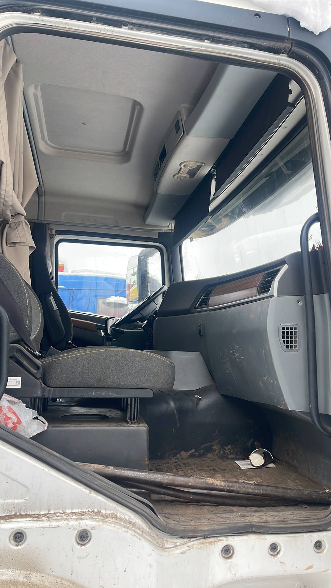 Shacman SX32586V384,  129 065 км, 2023 года в лизинг