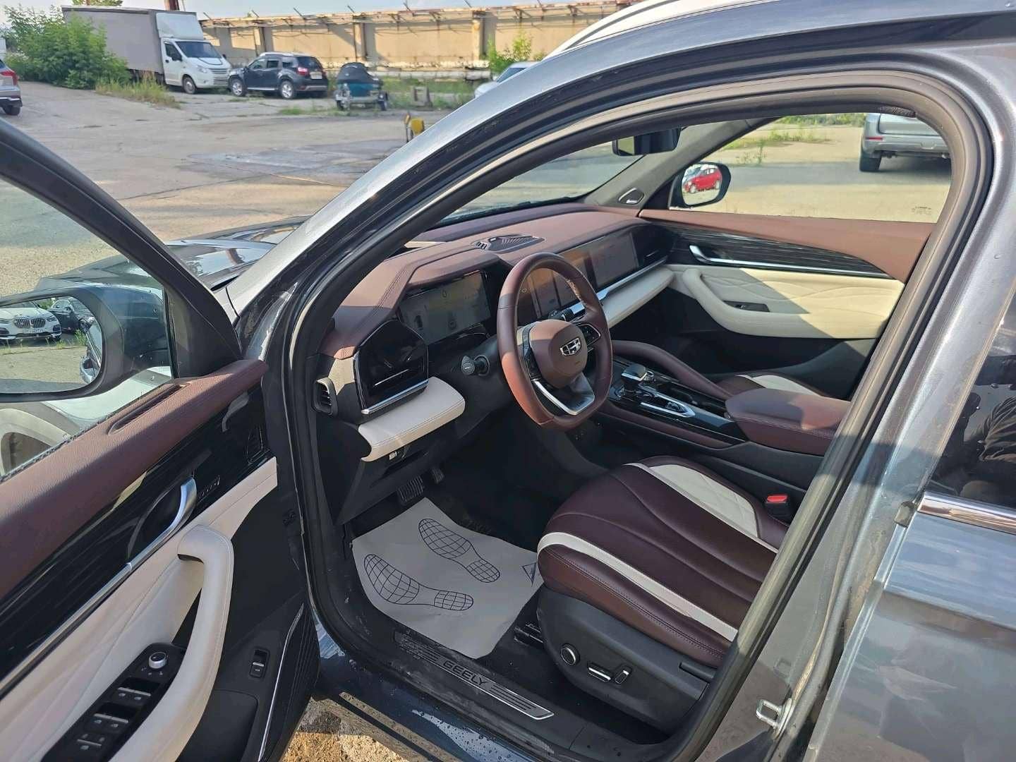 Geely Monjaro,  33 692 км, 2023 года в лизинг