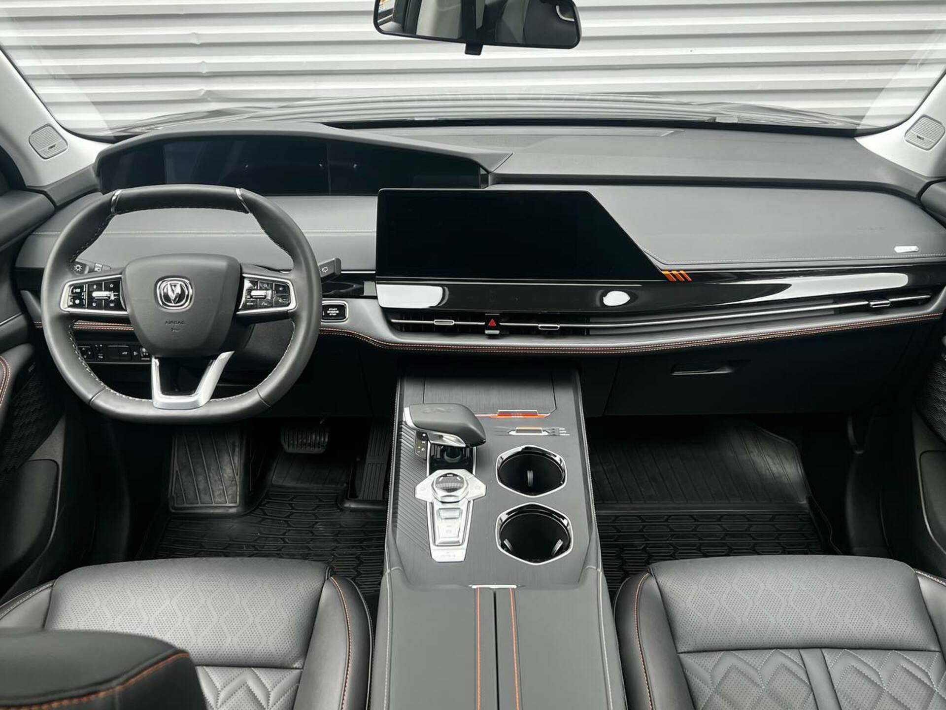 Changan Uni-K Tech 2.0 8AT AWD