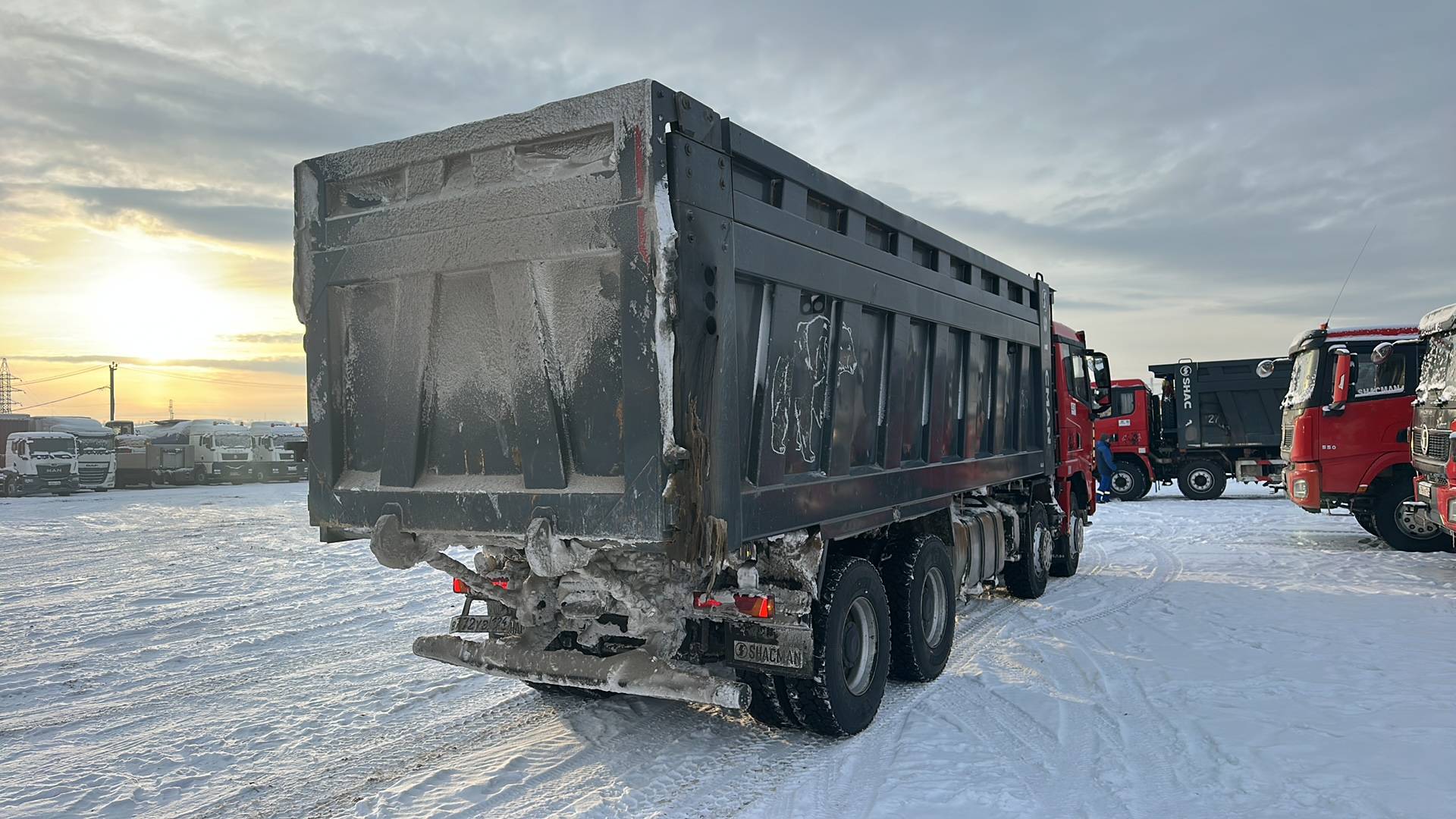 Shacman SX331863366,  102 560 км, 2024 года в лизинг