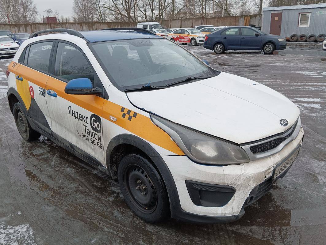 KIA Rio X-Line,  259 991 км, 2019 года в лизинг