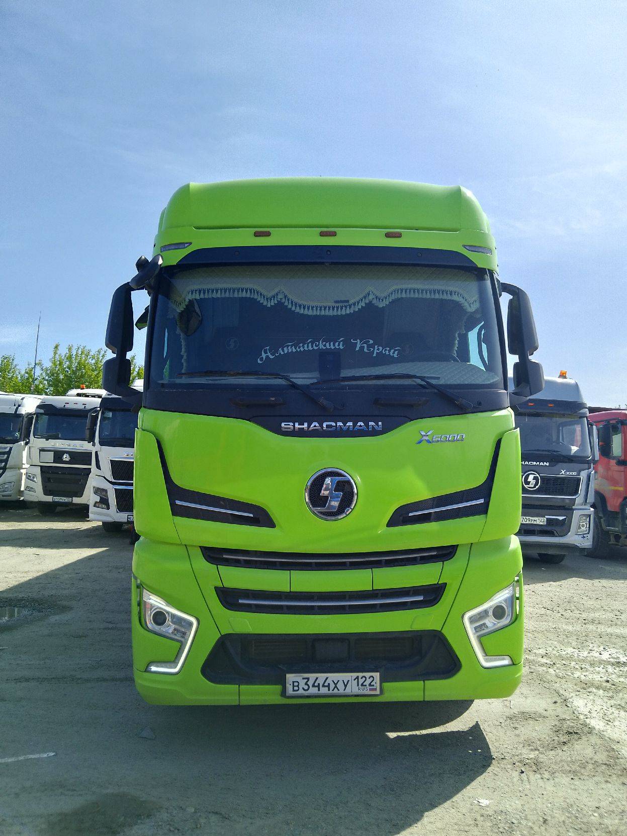 Shacman SX4188YY381 Лот 000005909