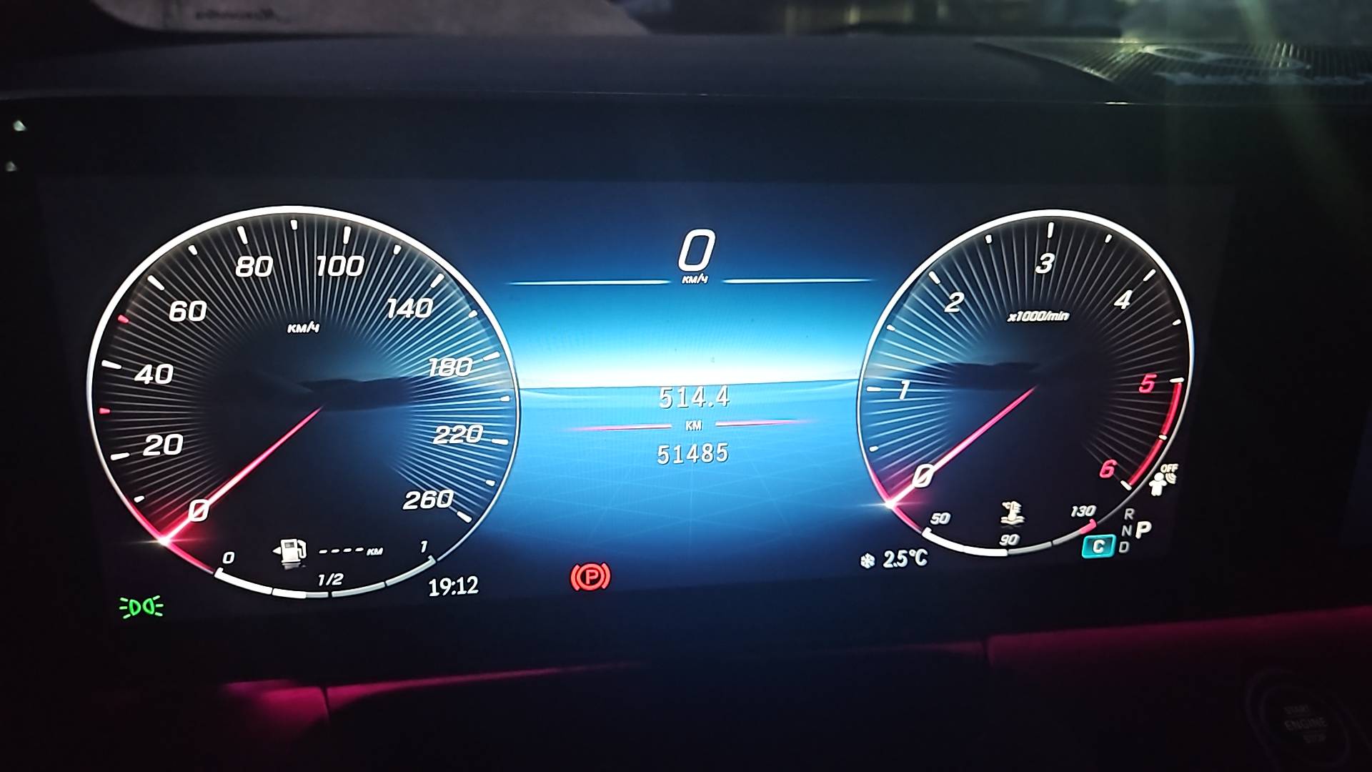 Mercedes-Benz V,  51 485 км, 2025 года в лизинг