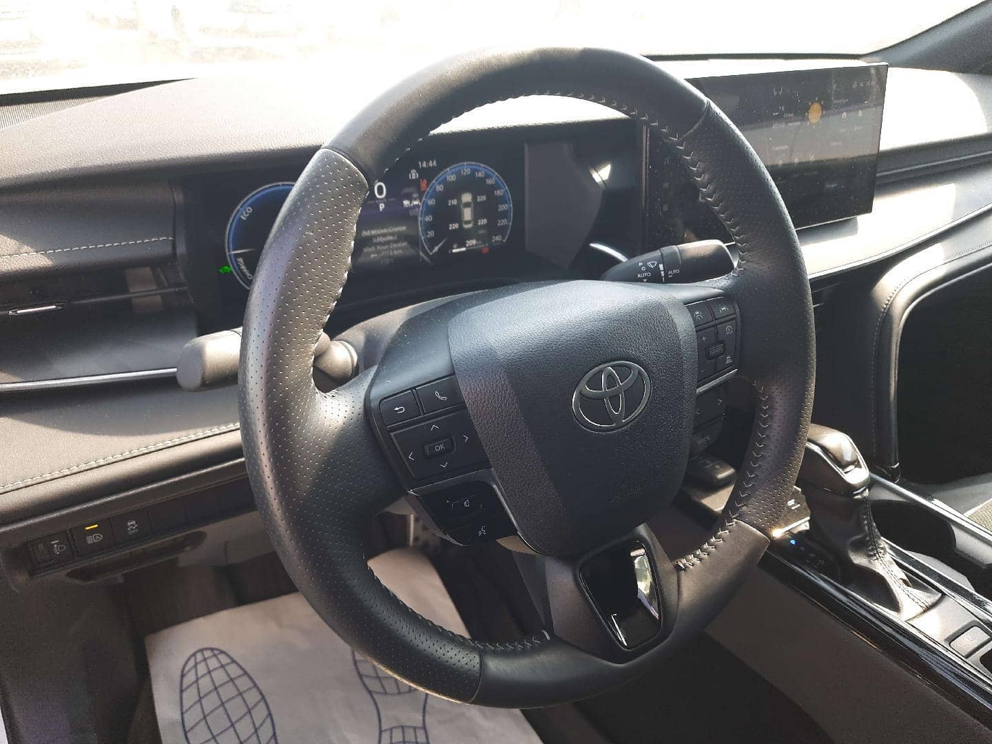 Toyota Camry,  47 165 км, 2024 года в лизинг