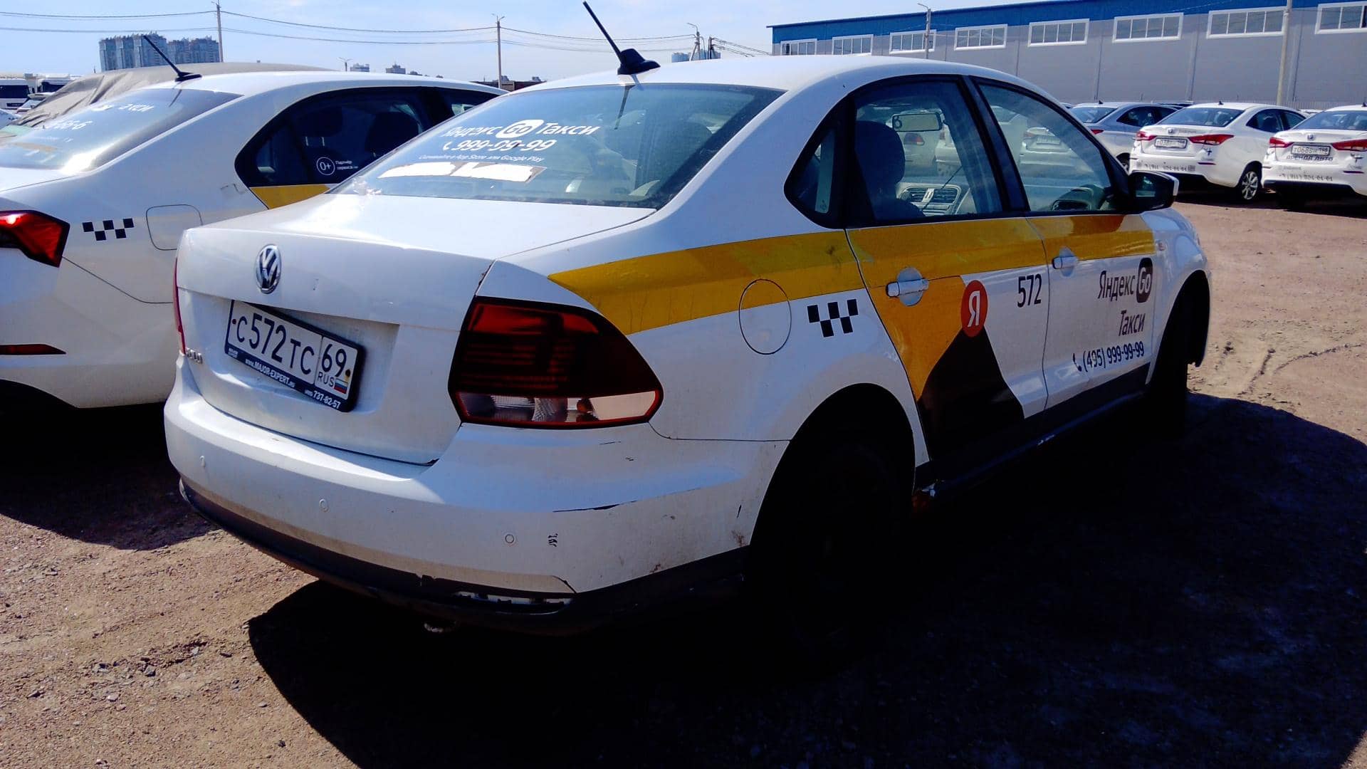 Volkswagen Polo,  330 342 км, 2018 года в лизинг