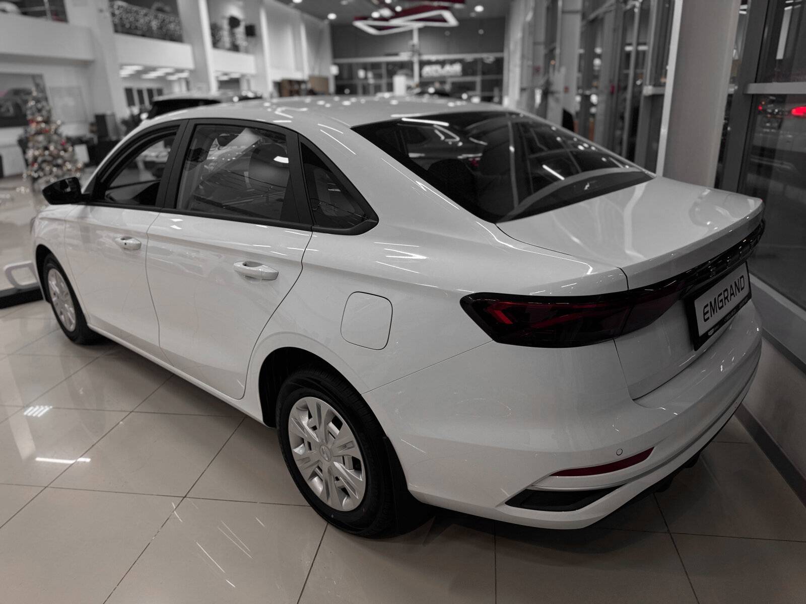 Geely Emgrand Flagship 1.5 AT