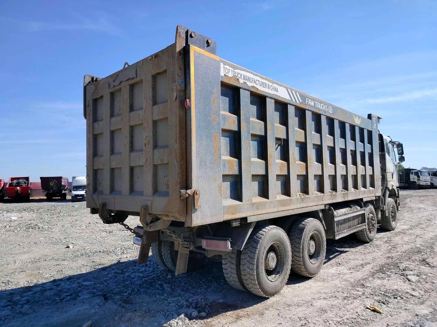 FAW CA3310P66K24T4E5 8х4,  112 656 км, 2023 года в лизинг