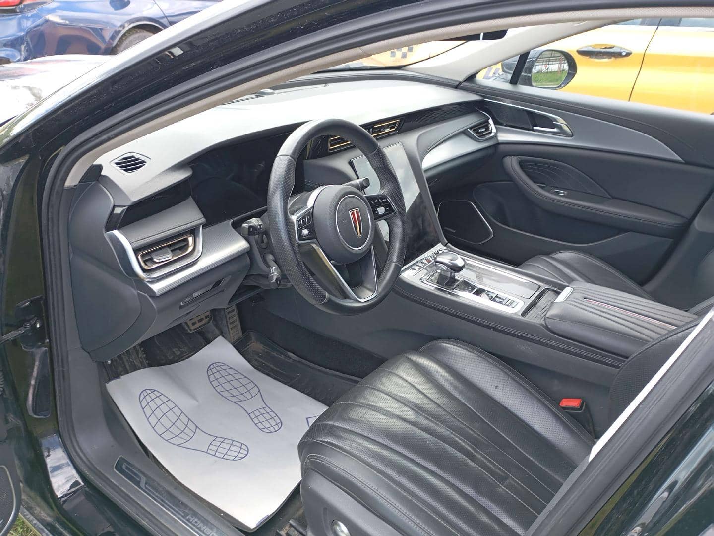 Hongqi H5,  208 751 км, 2023 года в лизинг
