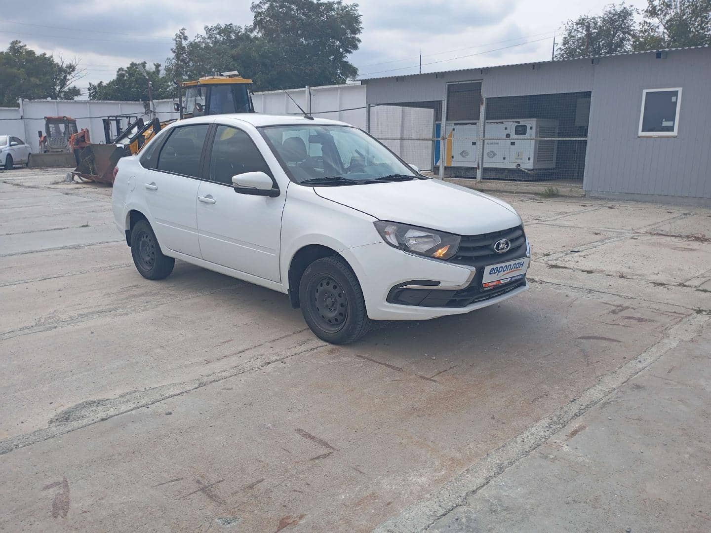 Lada Granta седан,  54 753 км, 2023 года в лизинг