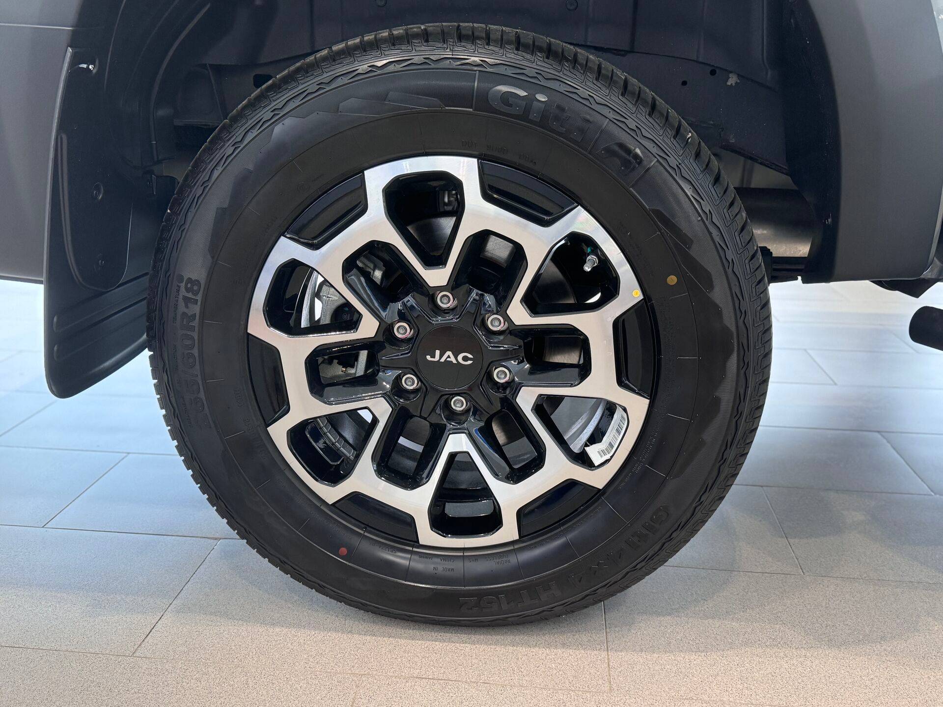 JAC T9 Explore 2.0T AT 4WD