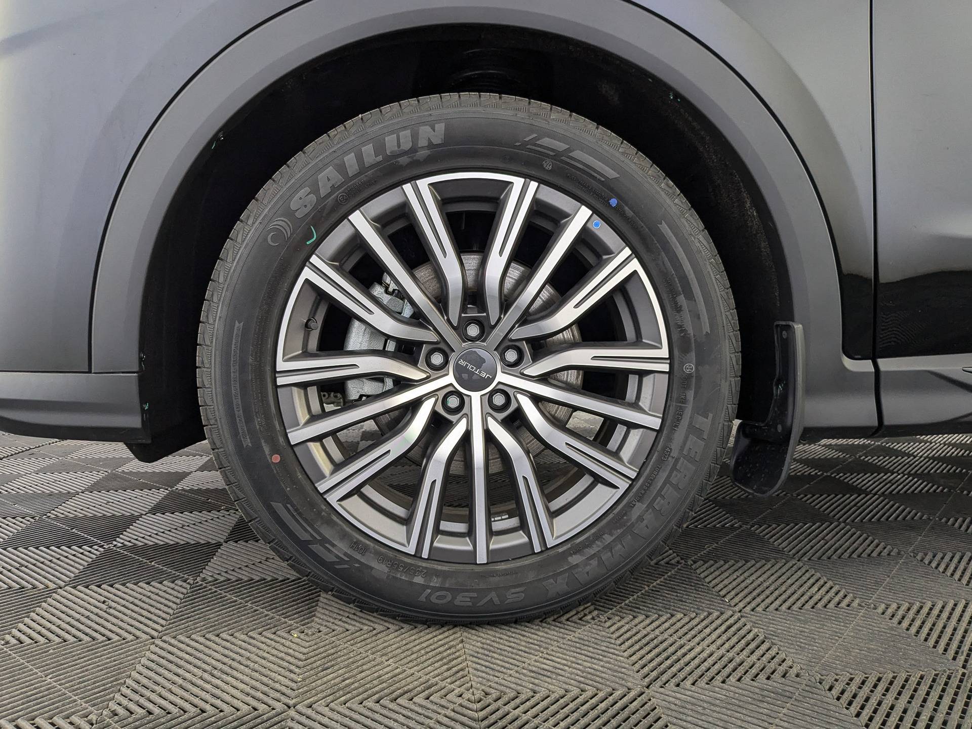 Jetour X70 Plus 1.6TGDI-7DCT Luxury