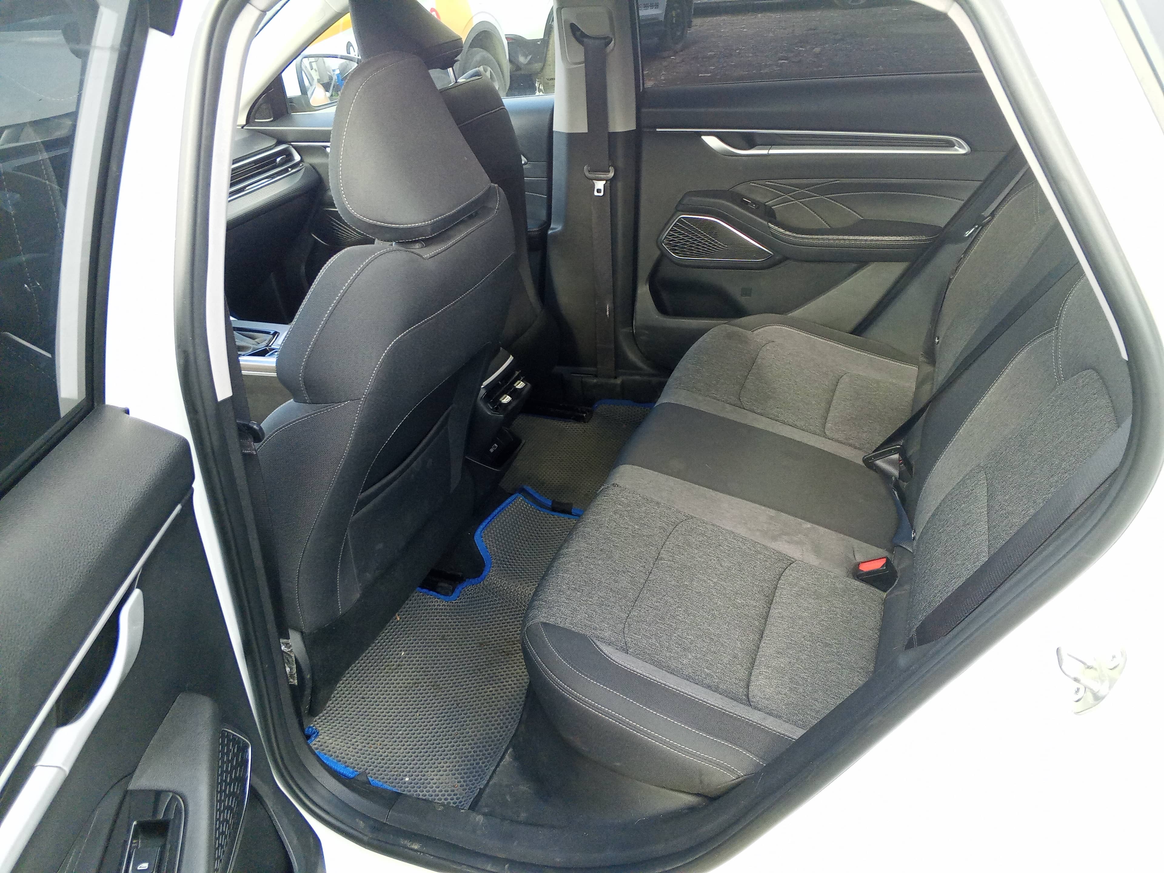 Geely Emgrand,  172 765 км, 2023 года в лизинг