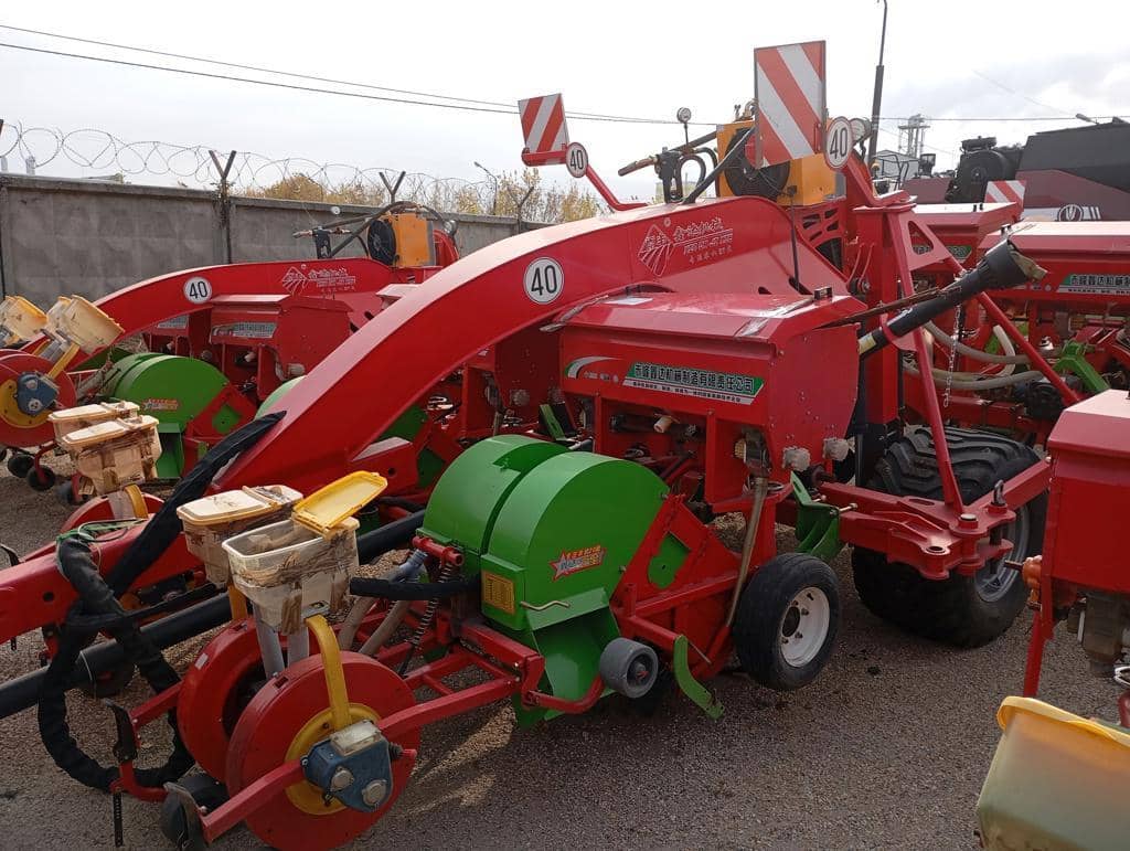 Jilin Kangda Agricultural Machinery 2BMZF-12C сеялка точного высева,  11 км, 2023 года в лизинг