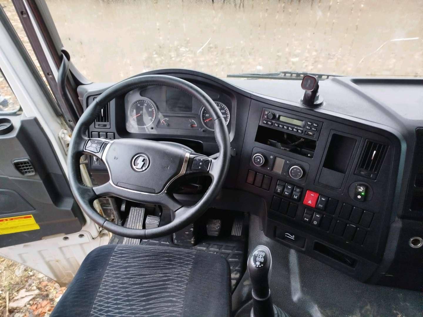 Shacman SX33186T366C,  328 184 км, 2022 года в лизинг