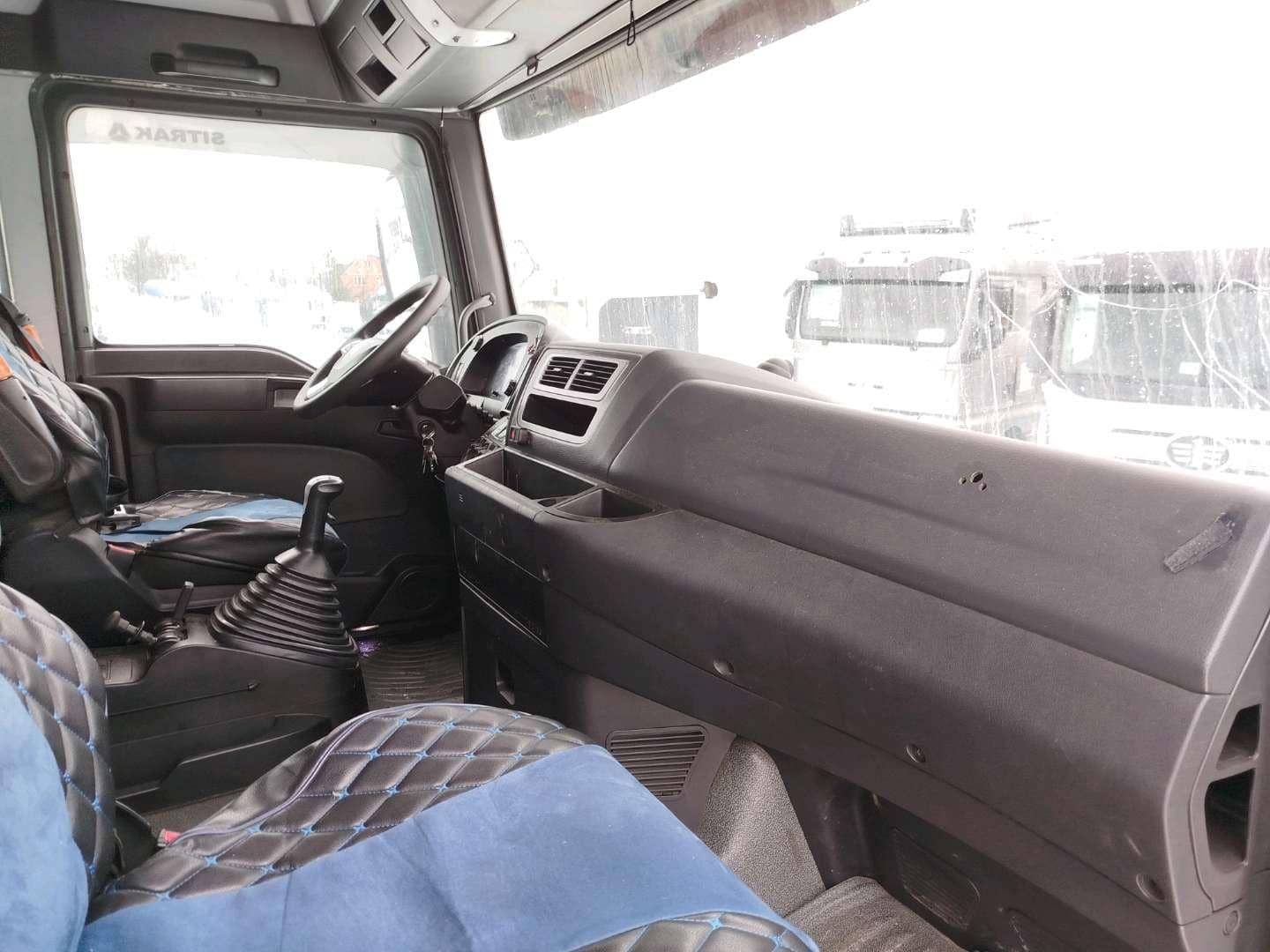 Sitrak С7Н 6×4 ZZ4256V364HE,  230 727 км, 2023 года в лизинг