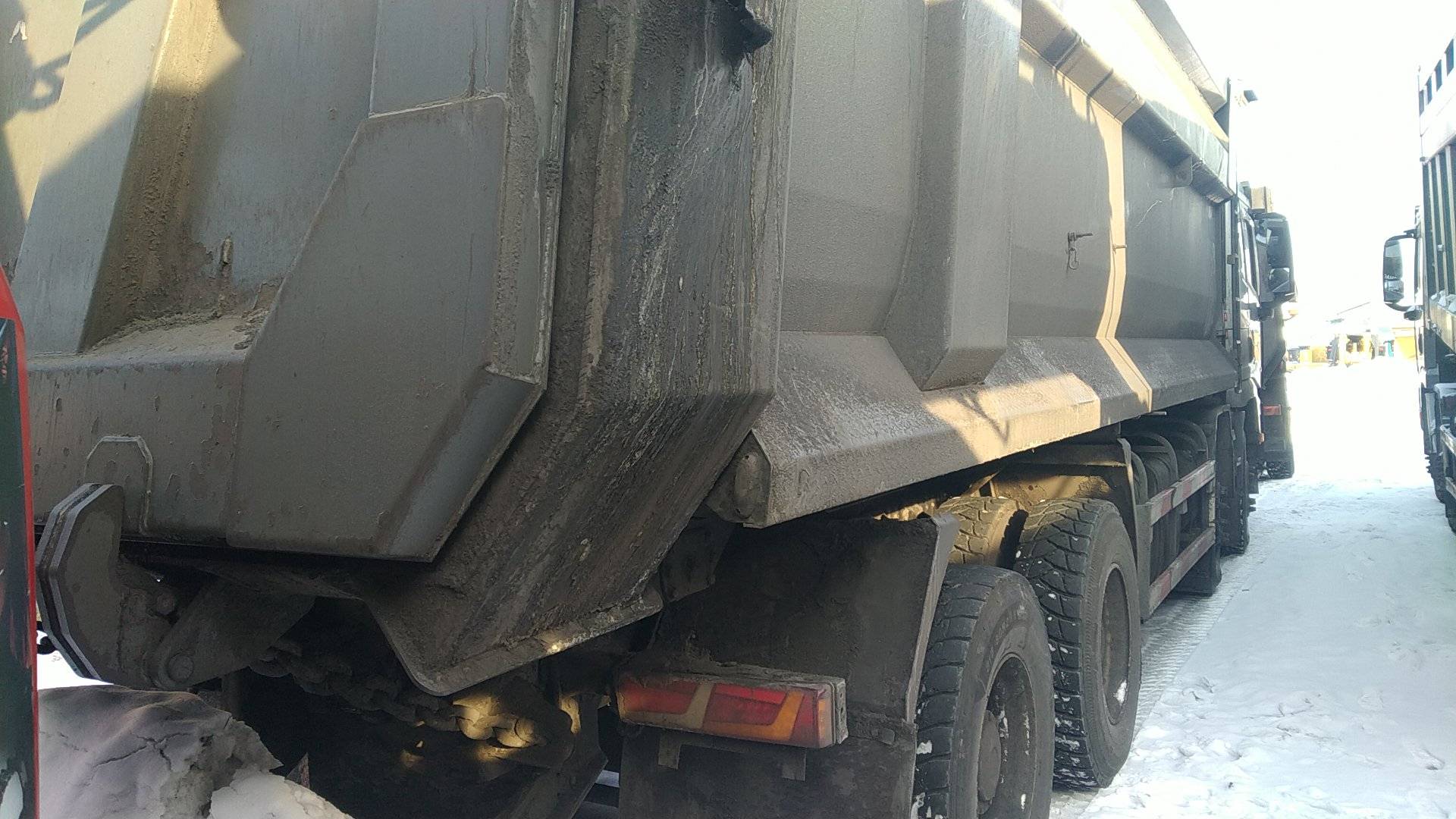 Shacman SX33186V366,  174 593 км, 2024 года в лизинг