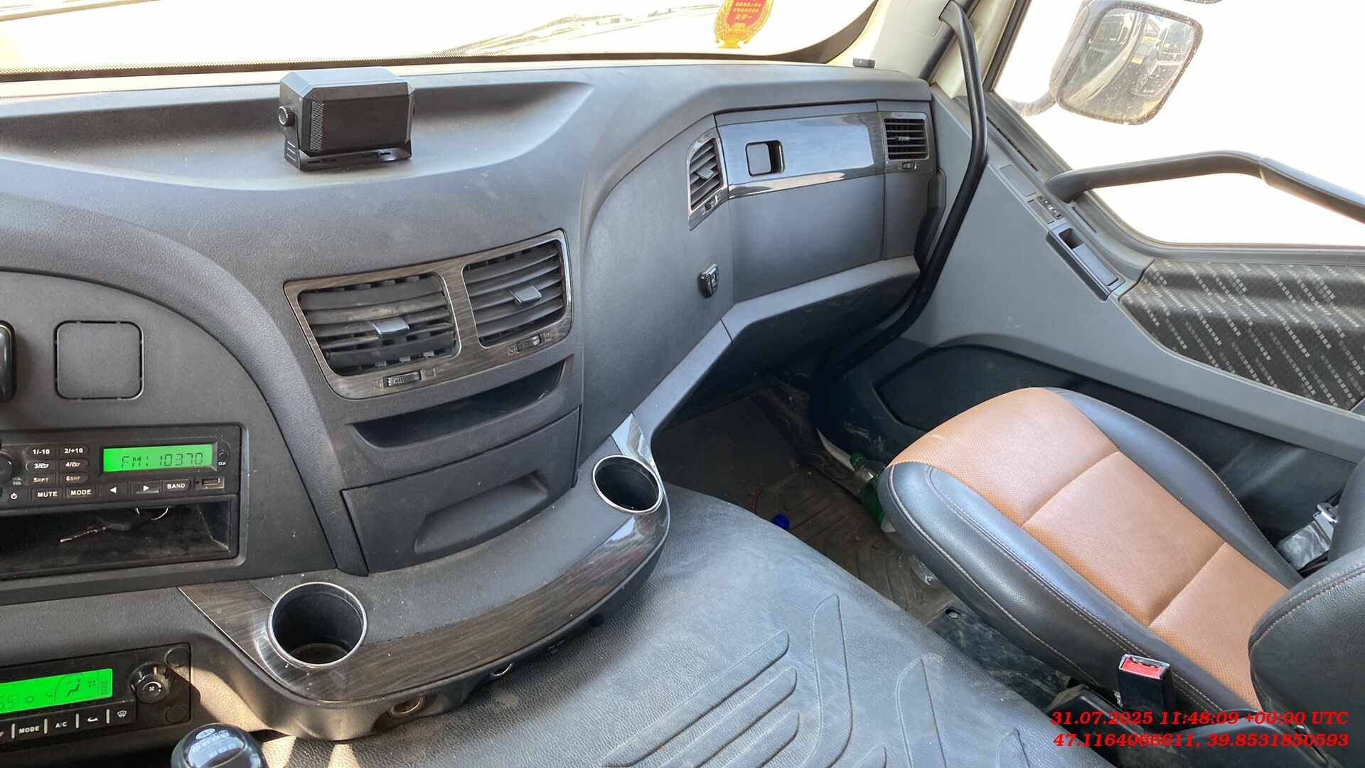 FAW CA3310P66K24T4E5 8х4,  125 869 км, 2023 года