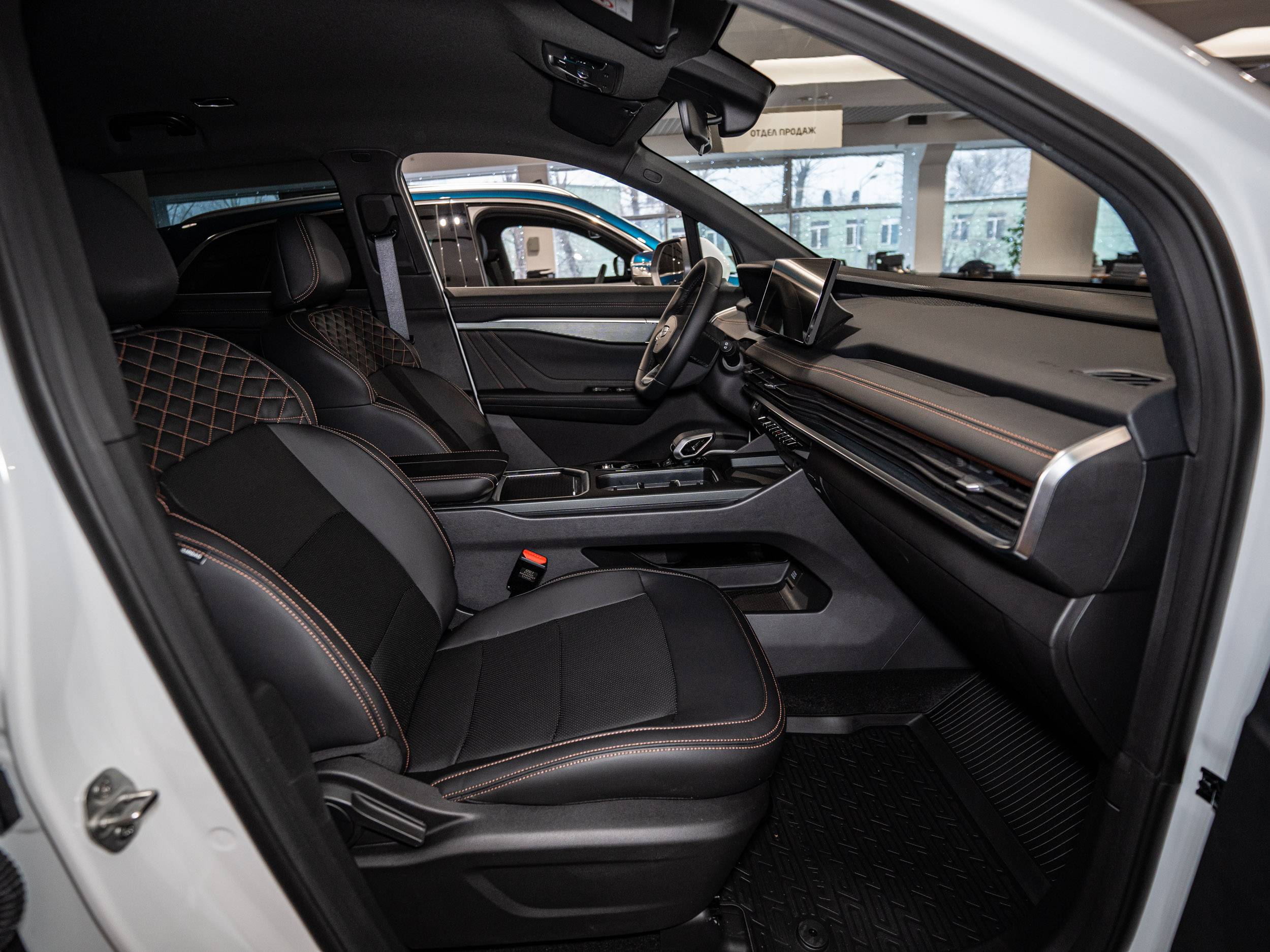 Geely Okavango Luxury 2.0T 7DCT 2WD
