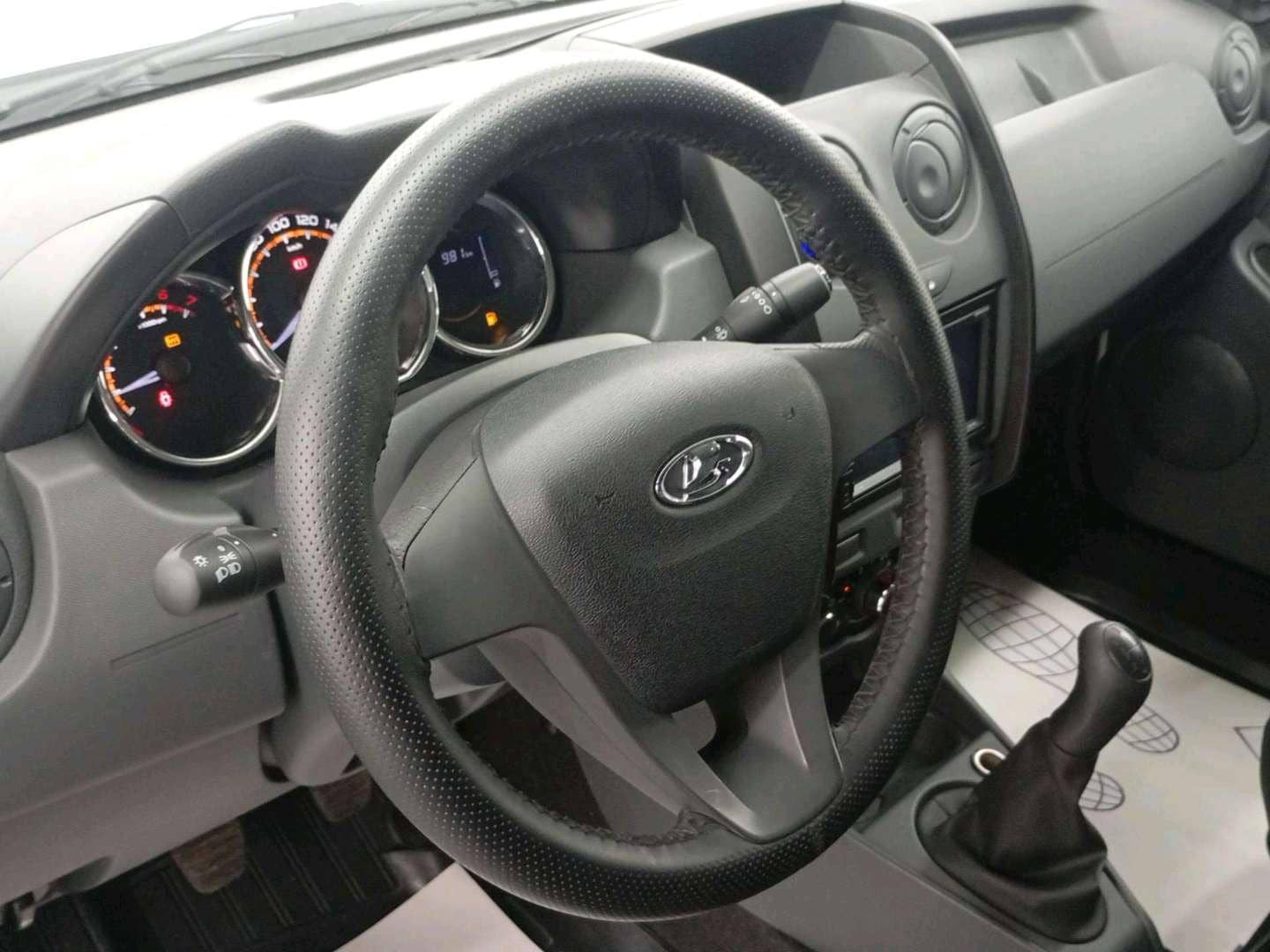 Lada Granta фургон,  981 км, 2024 года в лизинг