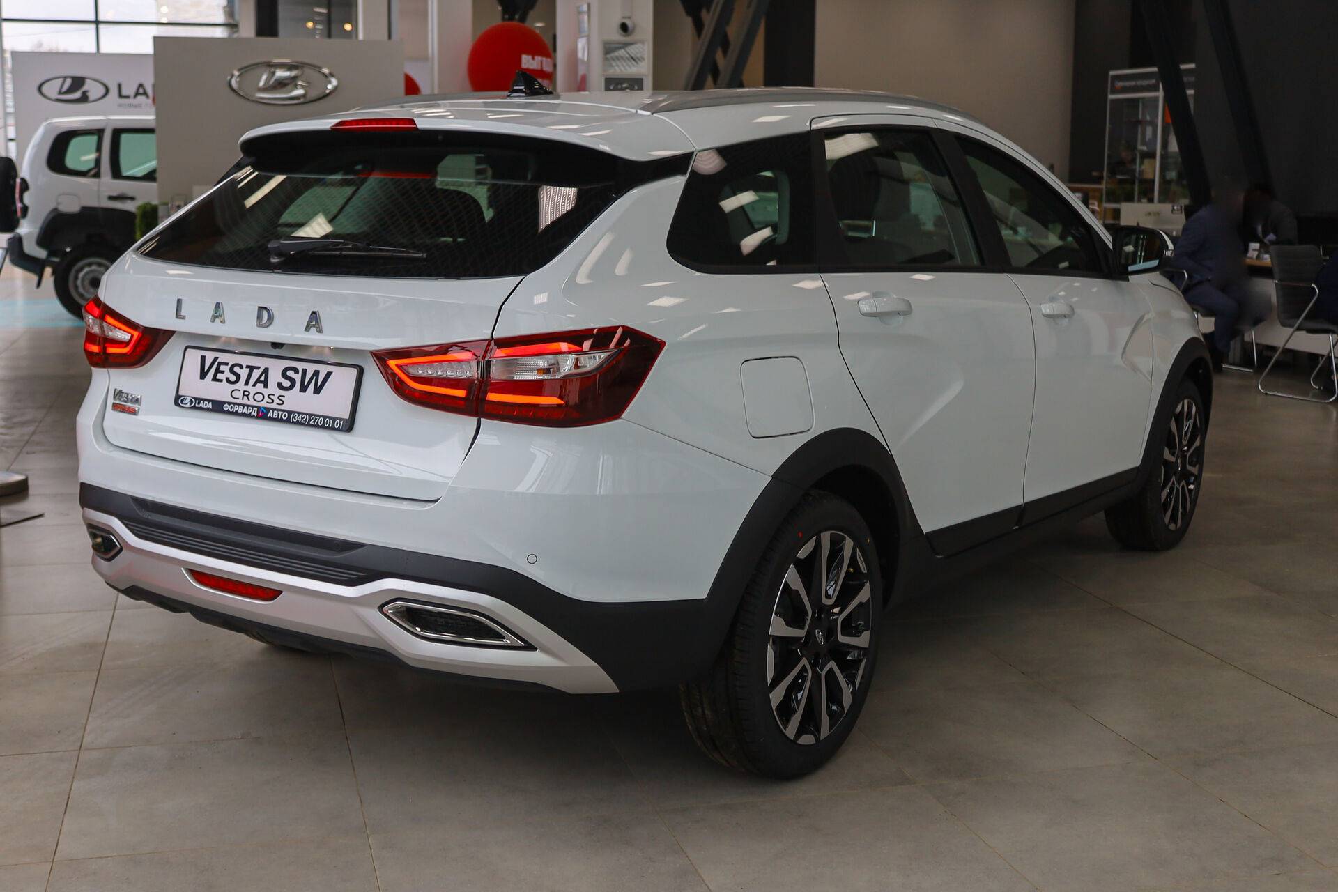 Lada Vesta SW Cross Life 24 1.8 122hp AT