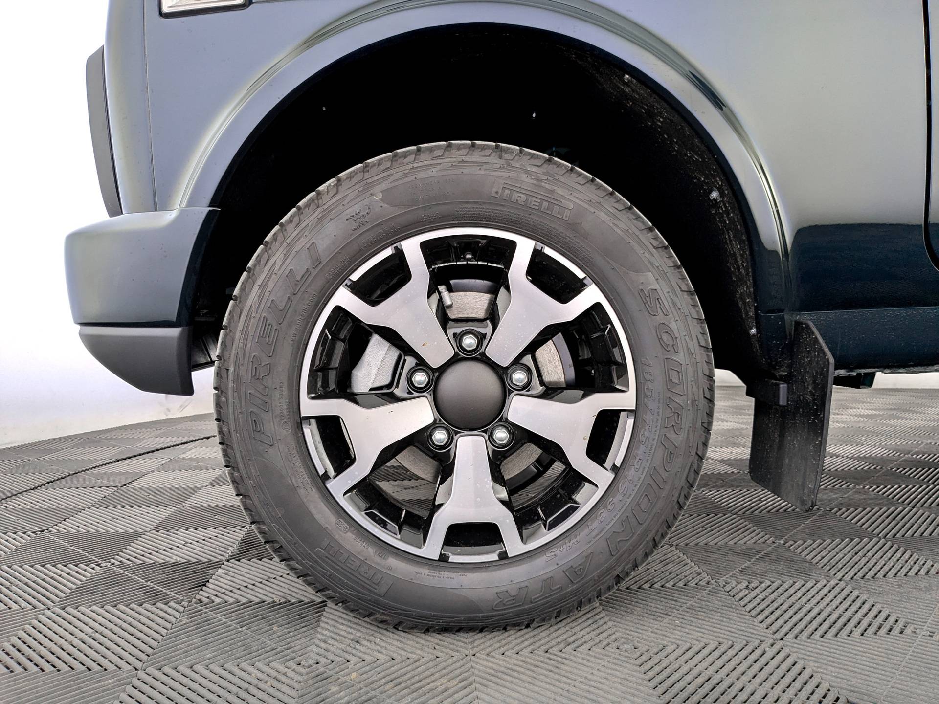 Lada Niva Legend 3 дв Urban 1.7 5MT
