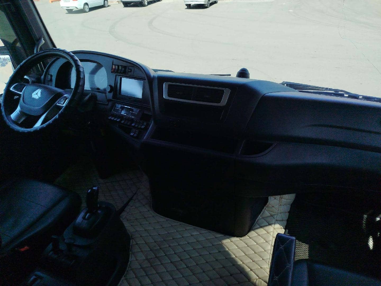 Sitrak ZZ4186V391HE,  217 749 км, 2023 года в лизинг