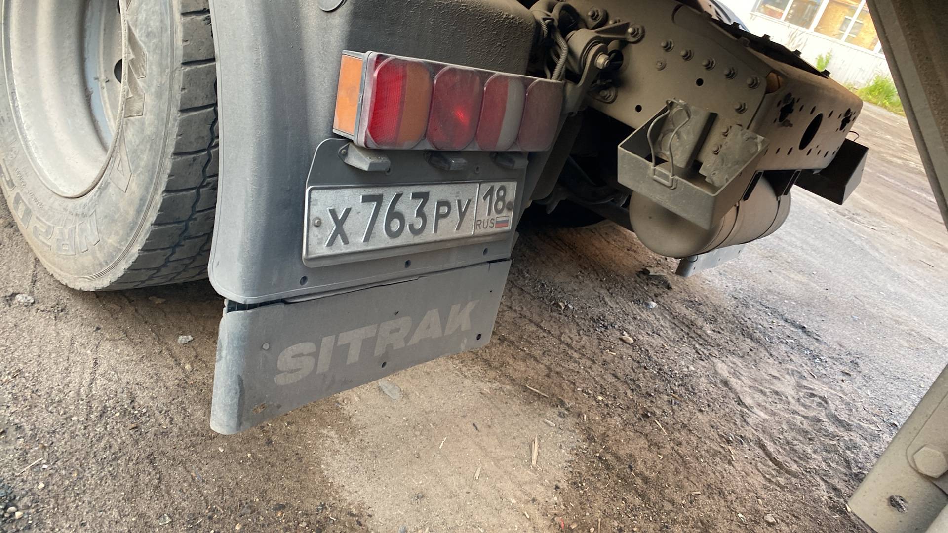 Sitrak ZZ4186V391HE,  292 208 км, 2023 года в лизинг