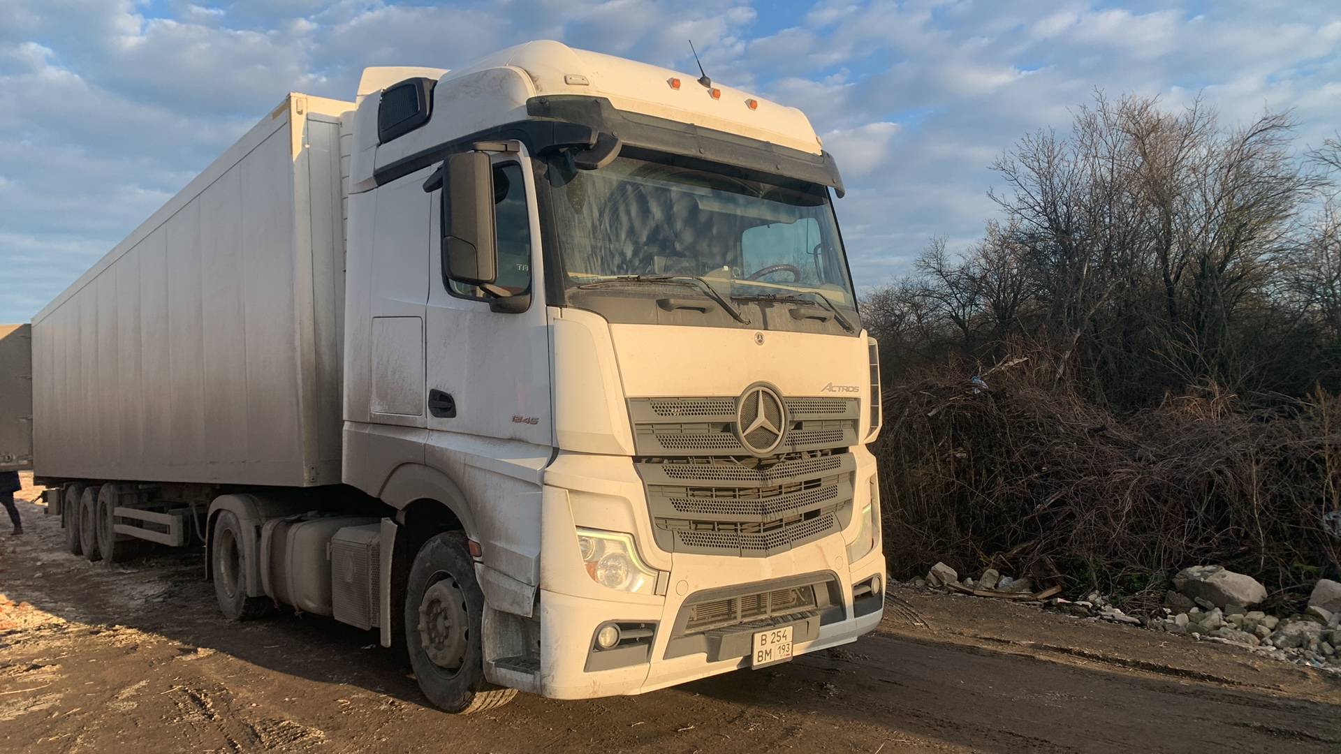 Mercedes-Benz Actros 5 1845 LS 4x2 (BigSpace),  650 014 км, 2021 года в лизинг