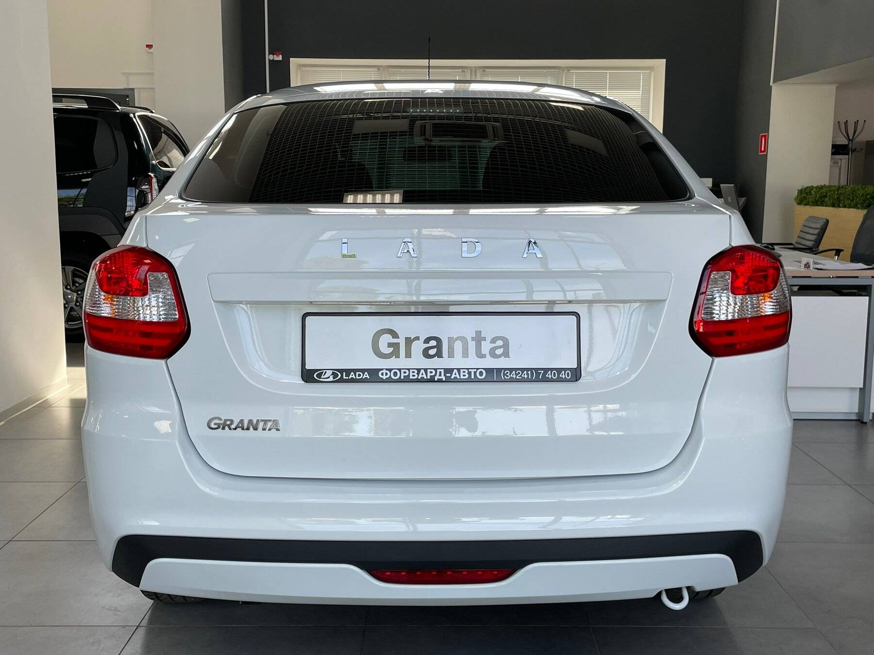 Lada Granta седан Classic 24 Кондиционер 1.6 90hp 5MT