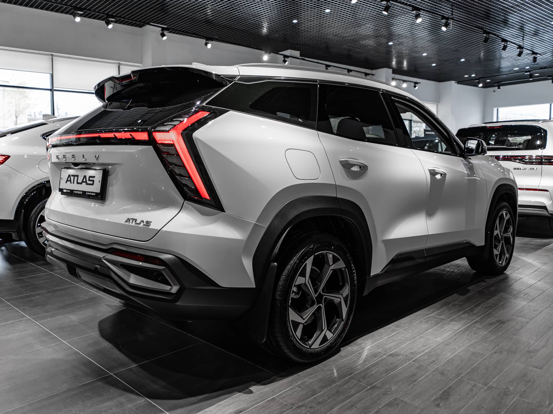 Geely Atlas Флагман 2.0Т АТ полный привод