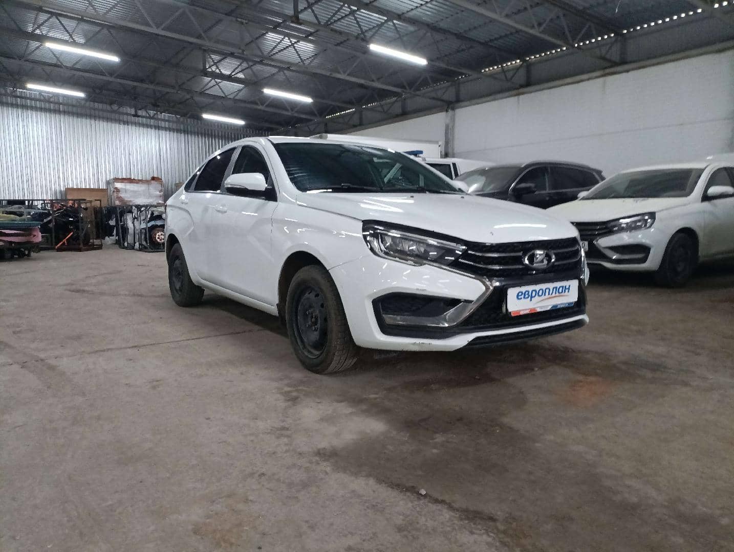 Lada Vesta седан,  170 000 км, 2023 года в лизинг