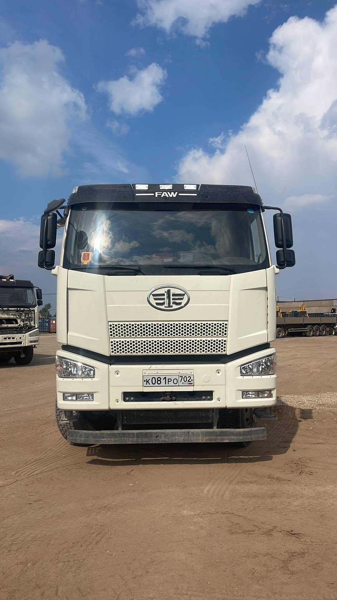 FAW CA3250P66K2T1E5  6х4,  19 078 км, 2023 года в лизинг