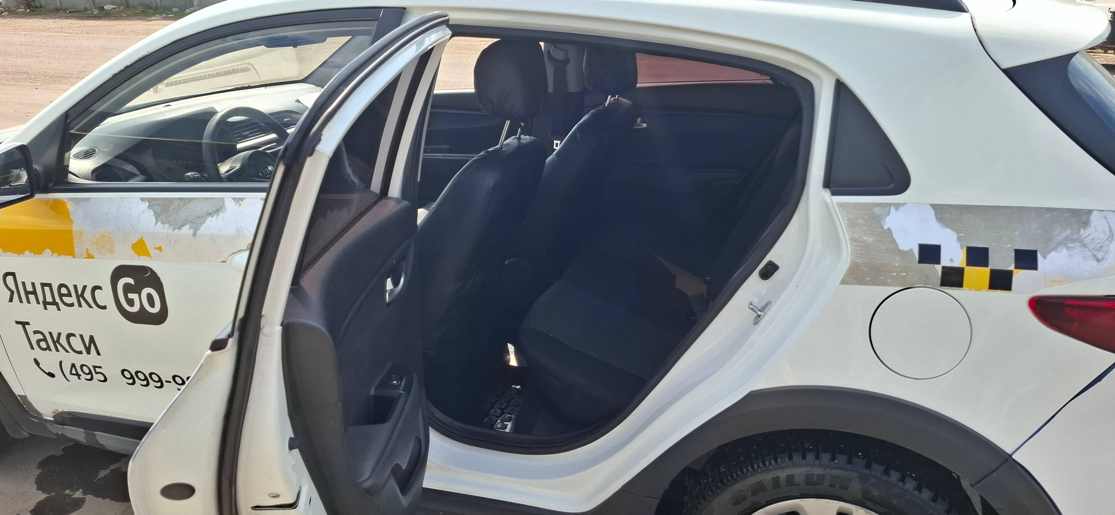 KIA Rio X-Line,  326 390 км, 2018 года в лизинг