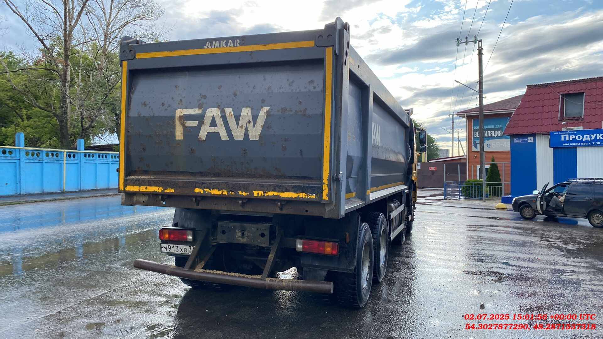 FAW CA3311P66K24T4E5 8х4,  143 417 км, 2021 года в лизинг