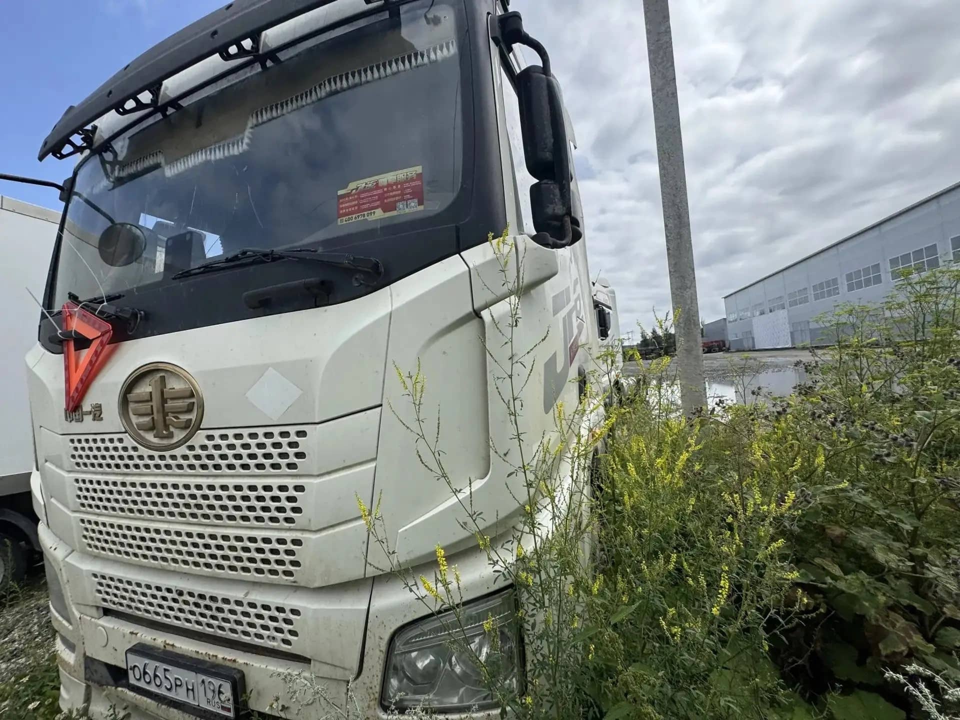 FAW CA4183P25K2NE6A80 4x2,  299 999 км, 2022 года в лизинг