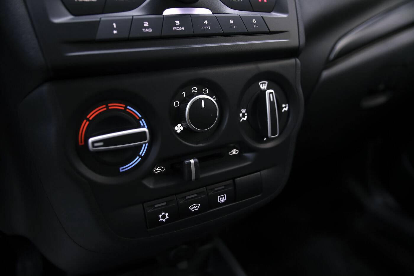 Lada Granta седан #КЛАБ 24 1.6 90 л.с. МТ (#CLUB 24)