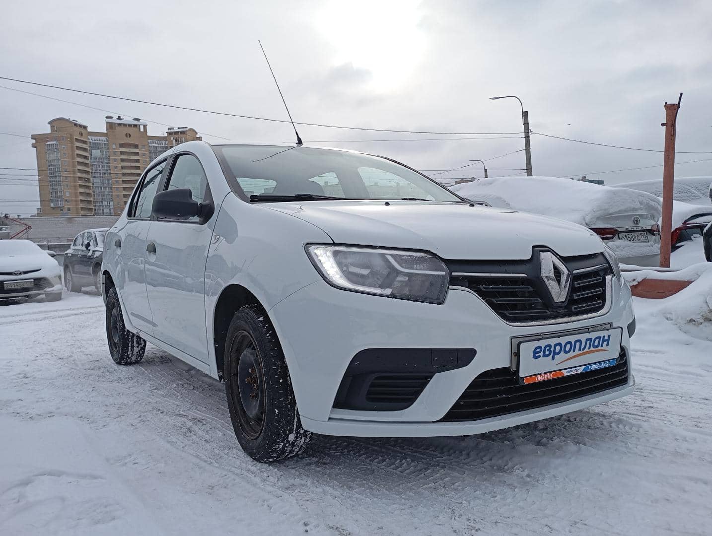 Renault Logan II,  180 301 км, 2019 года в лизинг