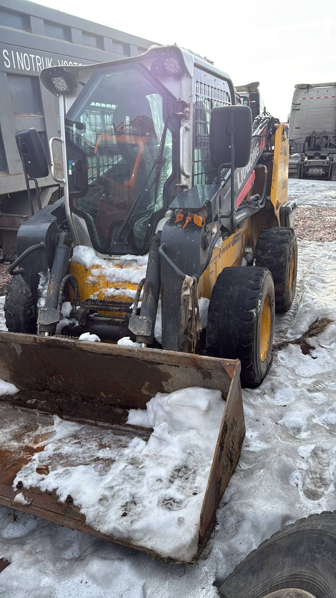 LiuGong CLG385В,  3 792 км, 2023 года в лизинг