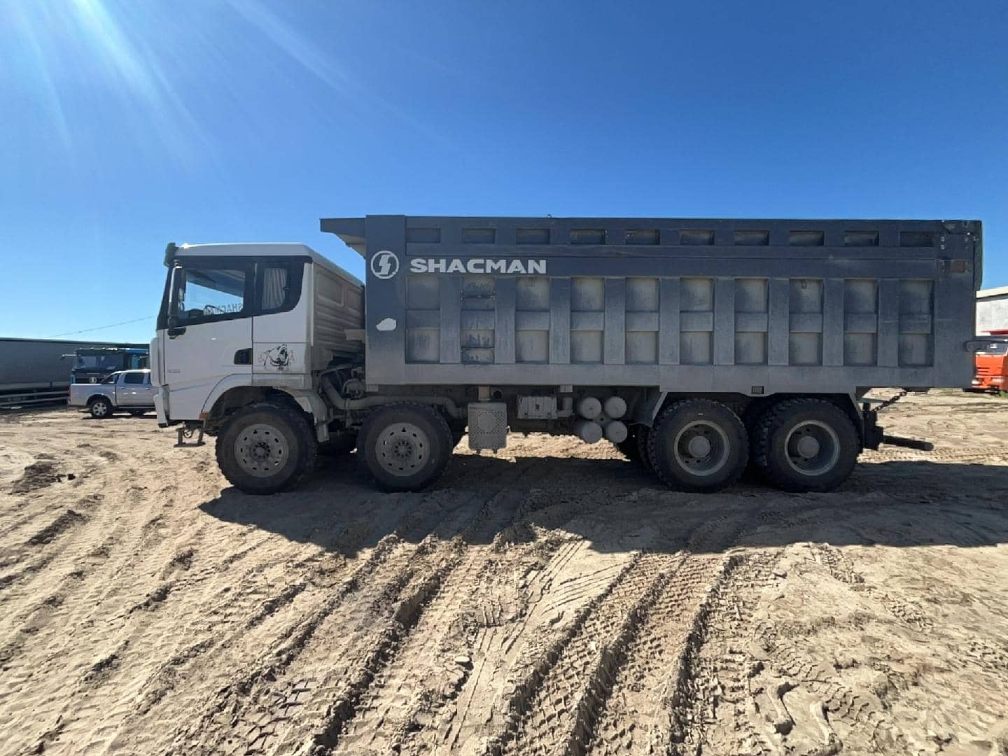 Shacman SX33186V366,  234 339 км, 2022 года в лизинг