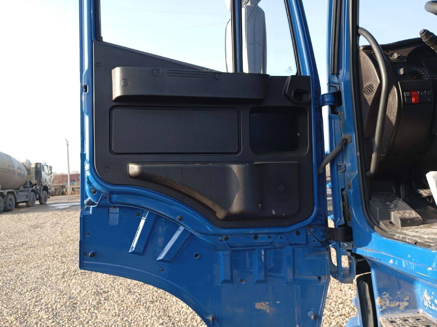 HONGYAN CQ4187HD12381T LNG,  157 889 км, 2023 года в лизинг