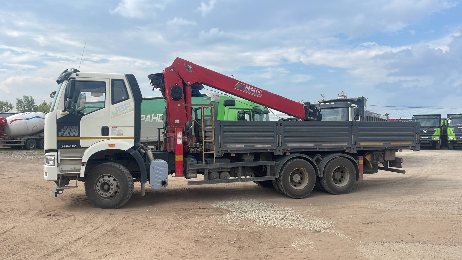 FAW CA3250P66K2T1E5  6х4,  19 078 км, 2023 года в лизинг