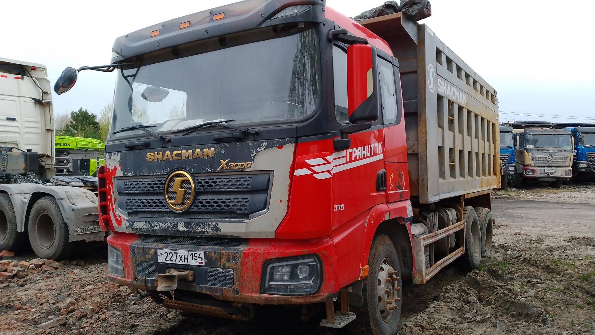 Shacman SX32586T384,  225 000 км, 2022 года